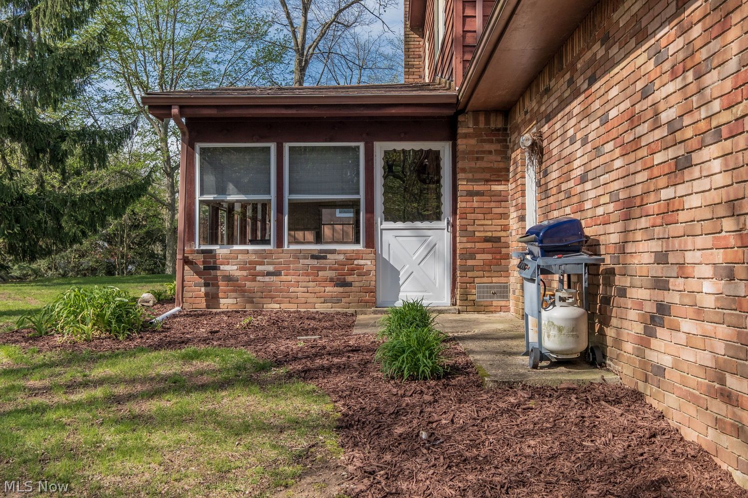7951 Lake O' Springs Avenue NW Canton OH 44720
