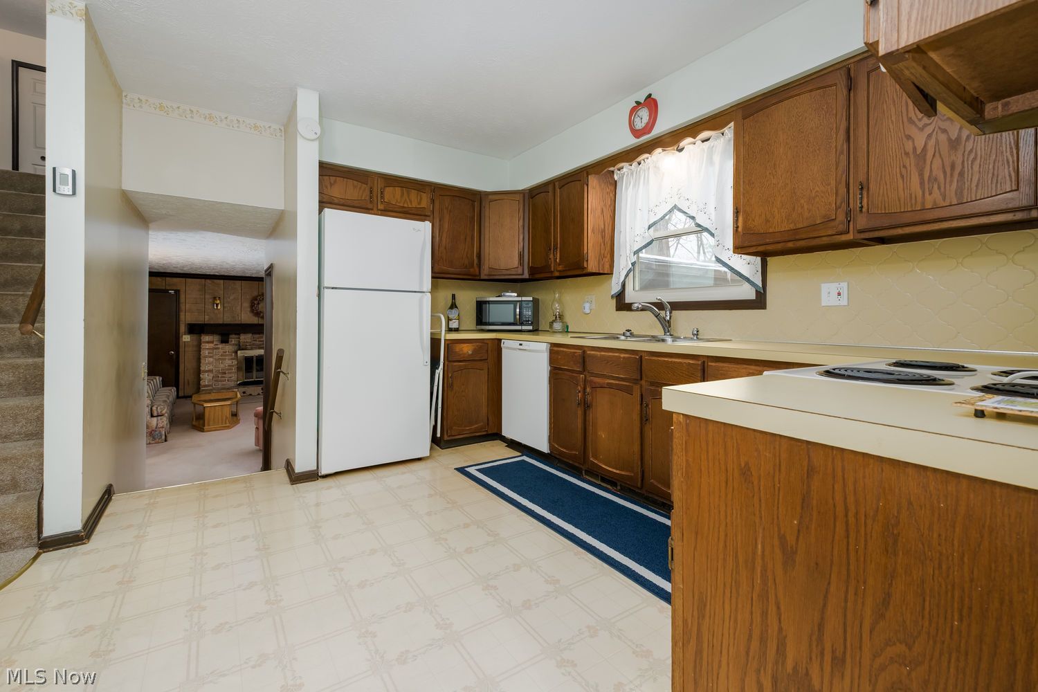 7951 Lake O' Springs Avenue NW Canton OH 44720