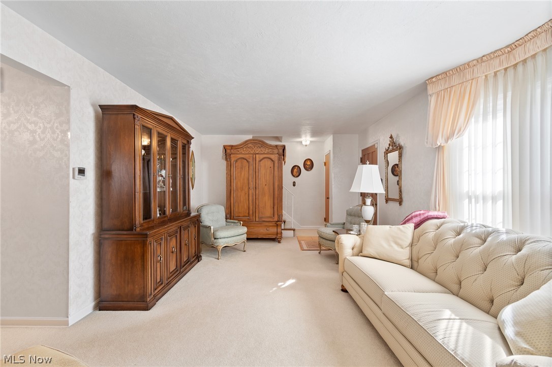 1821 Kingsley Avenue Akron OH 44313