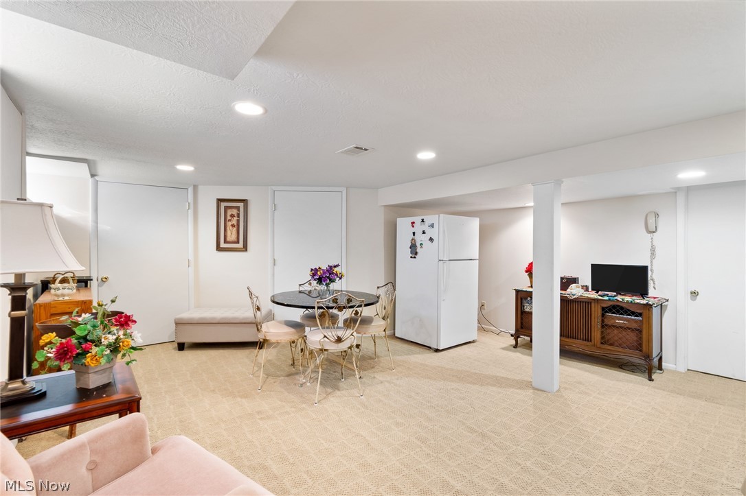 1821 Kingsley Avenue Akron OH 44313
