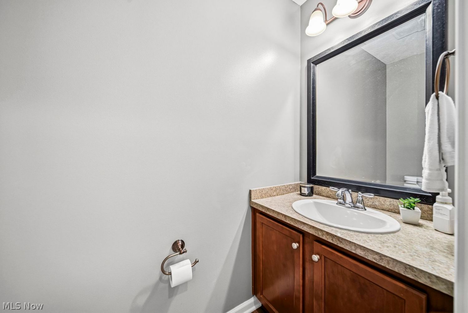 219 Traymore Boulevard Eastlake OH 44095