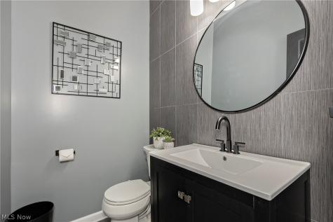 1423 Kenilworth Avenue Cleveland OH 44113