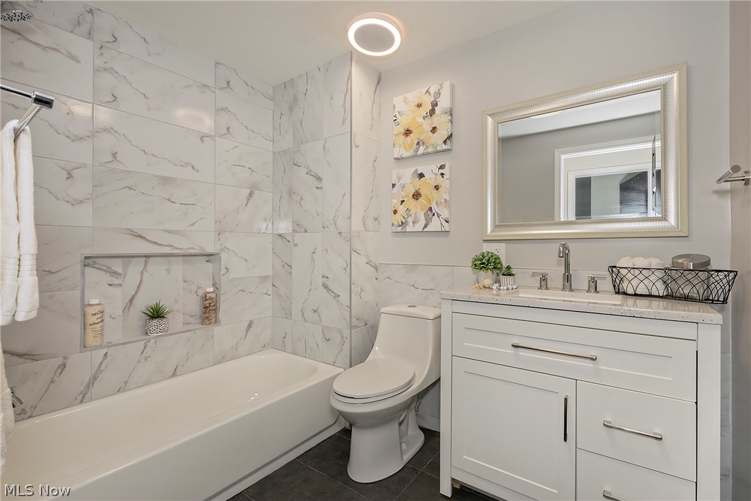 1423 Kenilworth Avenue Cleveland OH 44113