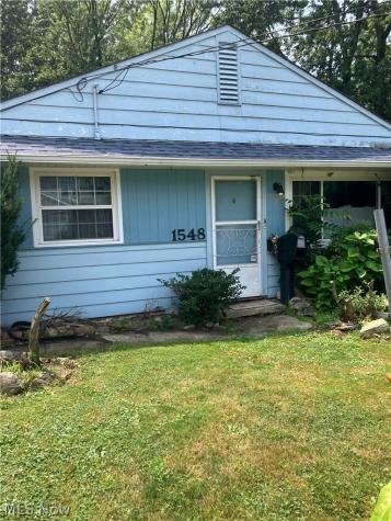 1548 E 296th Street Wickliffe OH 44092