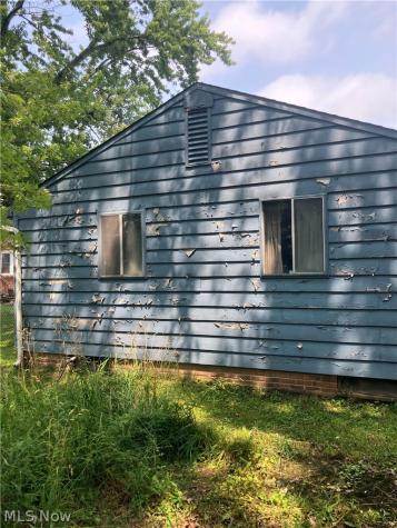 1548 E 296th Street Wickliffe OH 44092