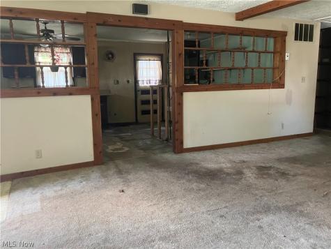 1548 E 296th Street Wickliffe OH 44092