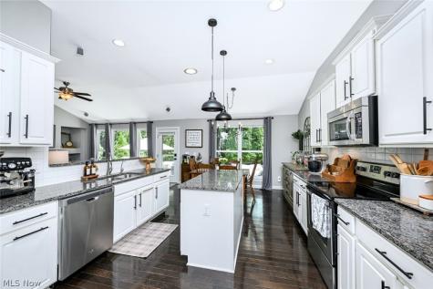 4271 Willow Wood Way Uniontown OH 44685