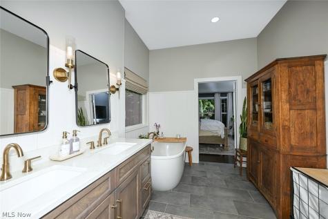 4271 Willow Wood Way Uniontown OH 44685