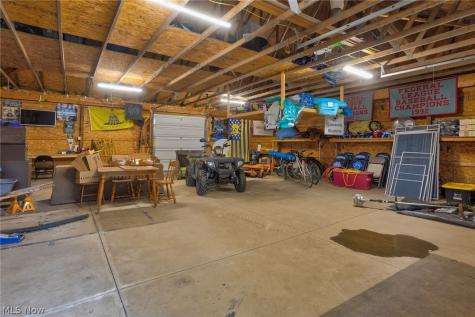 4456 Maplegrove Avenue Louisville OH 44641