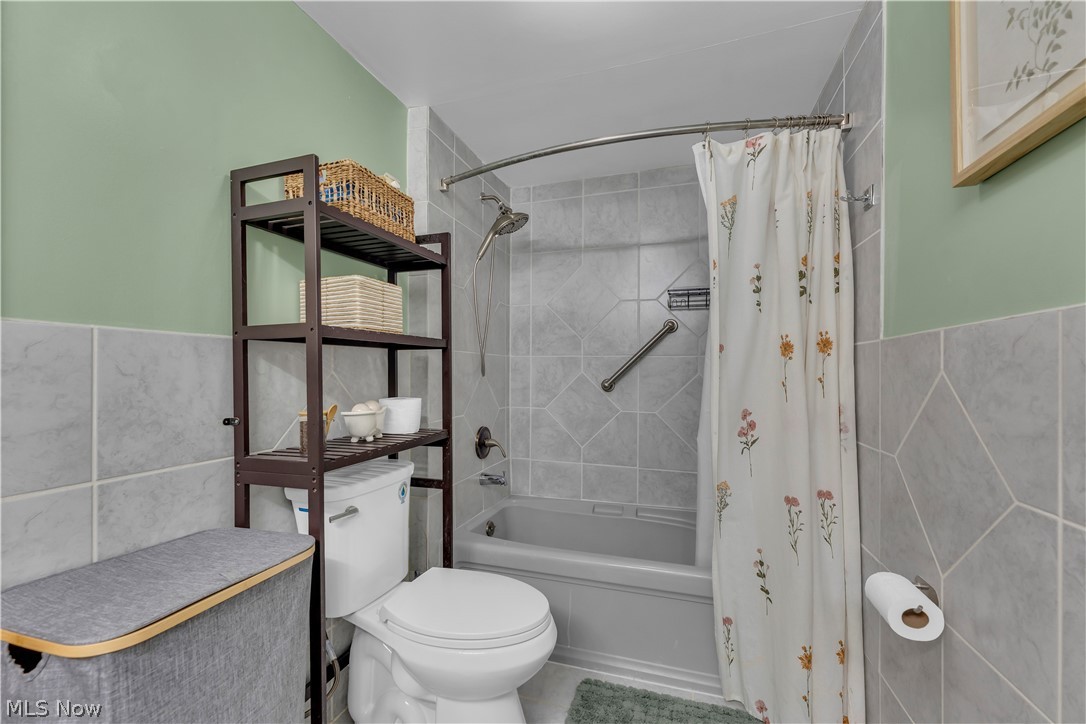 489 W Waterloo Road Akron OH 44314