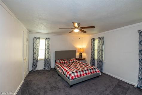17004 Stockbridge Avenue Cleveland OH 44128