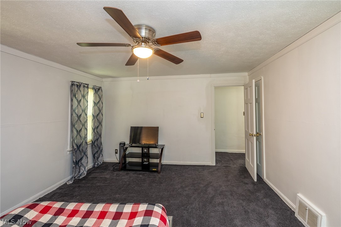 17004 Stockbridge Avenue Cleveland OH 44128