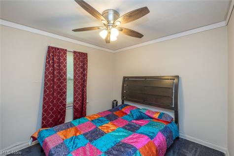 17004 Stockbridge Avenue Cleveland OH 44128