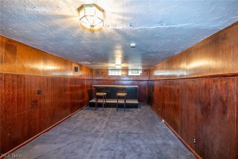 17004 Stockbridge Avenue Cleveland OH 44128