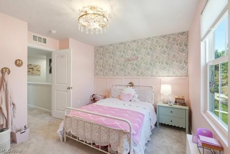 5283 Frederick Street Barberton OH 44203