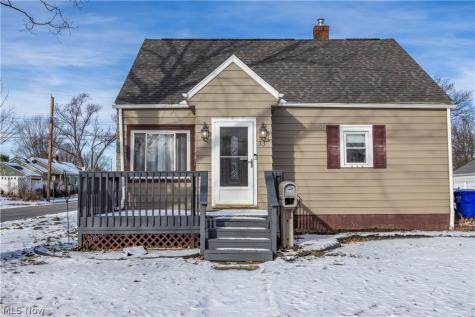 33 Pierce Avenue Cuyahoga Falls OH 44221