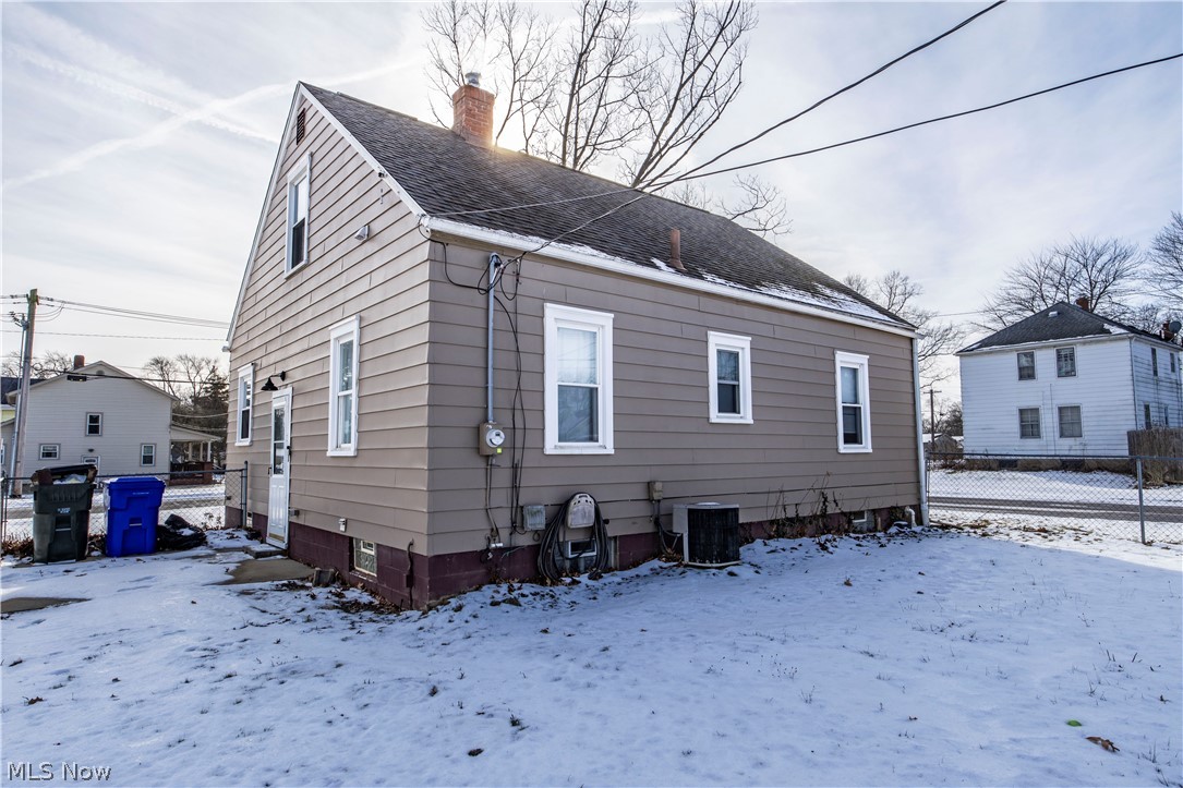 33 Pierce Avenue Cuyahoga Falls OH 44221