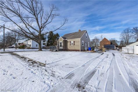 33 Pierce Avenue Cuyahoga Falls OH 44221