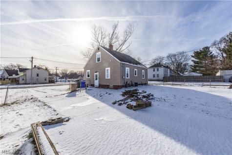 33 Pierce Avenue Cuyahoga Falls OH 44221