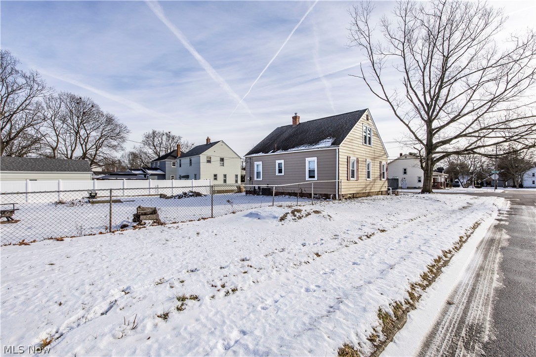 33 Pierce Avenue Cuyahoga Falls OH 44221