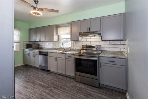 33 Pierce Avenue Cuyahoga Falls OH 44221