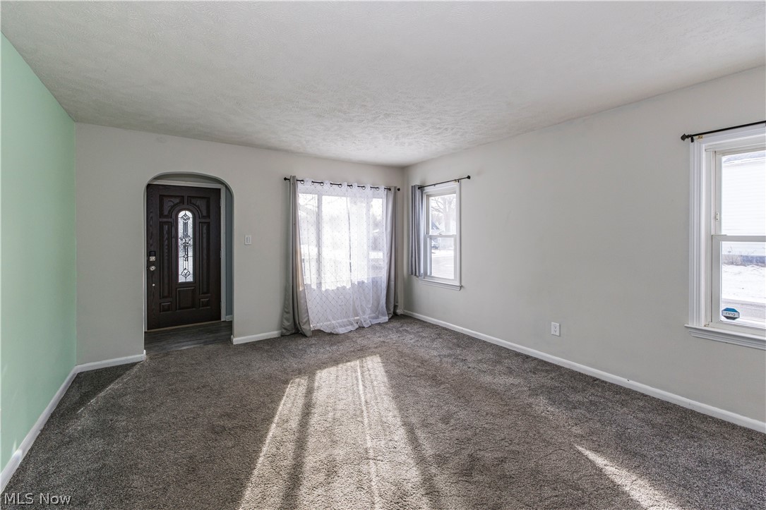 33 Pierce Avenue Cuyahoga Falls OH 44221