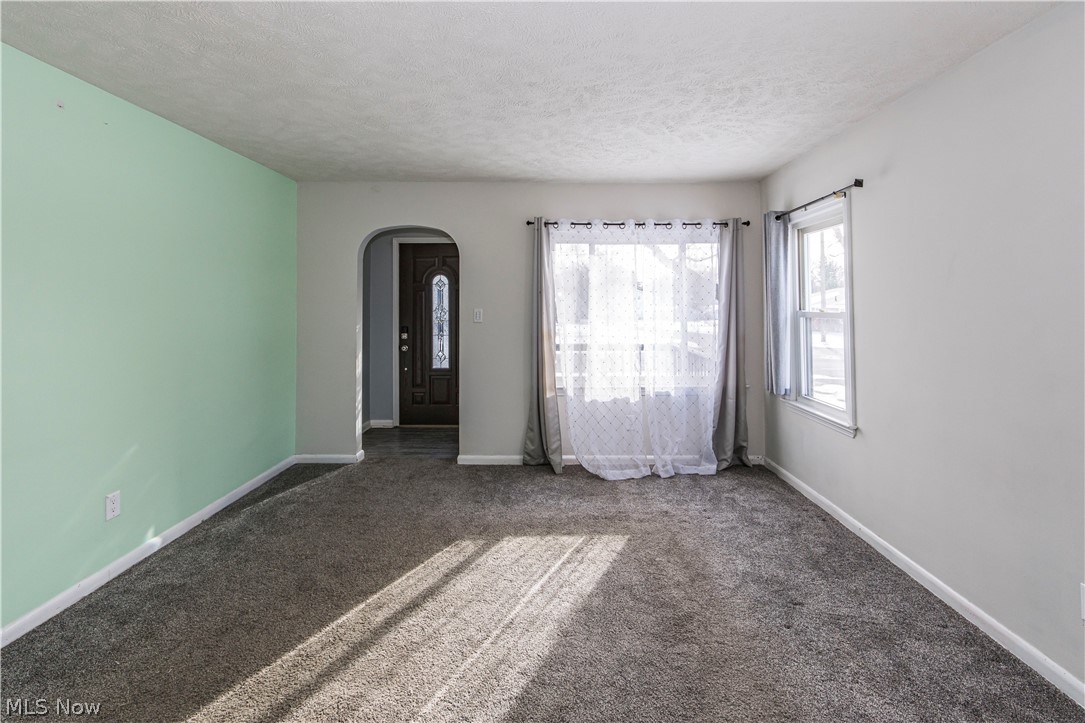 33 Pierce Avenue Cuyahoga Falls OH 44221