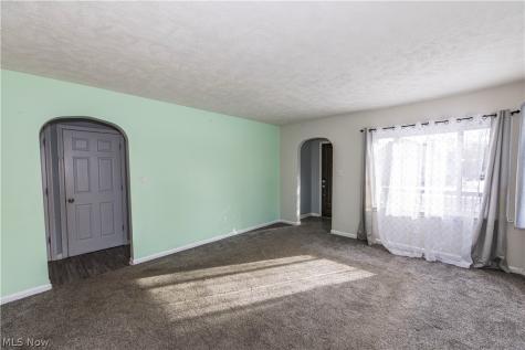 33 Pierce Avenue Cuyahoga Falls OH 44221