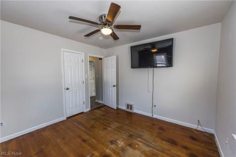 33 Pierce Avenue Cuyahoga Falls OH 44221