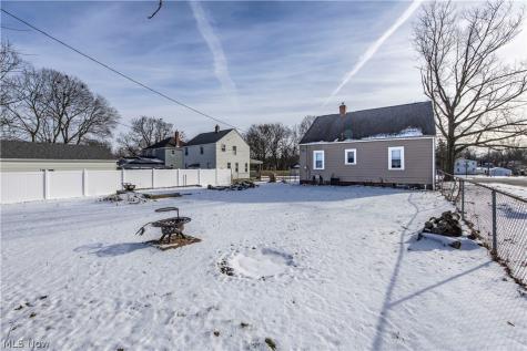 33 Pierce Avenue Cuyahoga Falls OH 44221