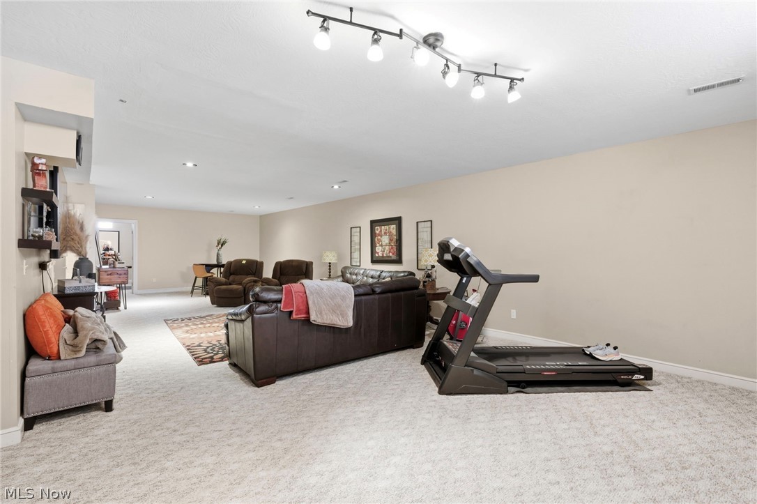 6199 Highland Green Drive Medina OH 44256