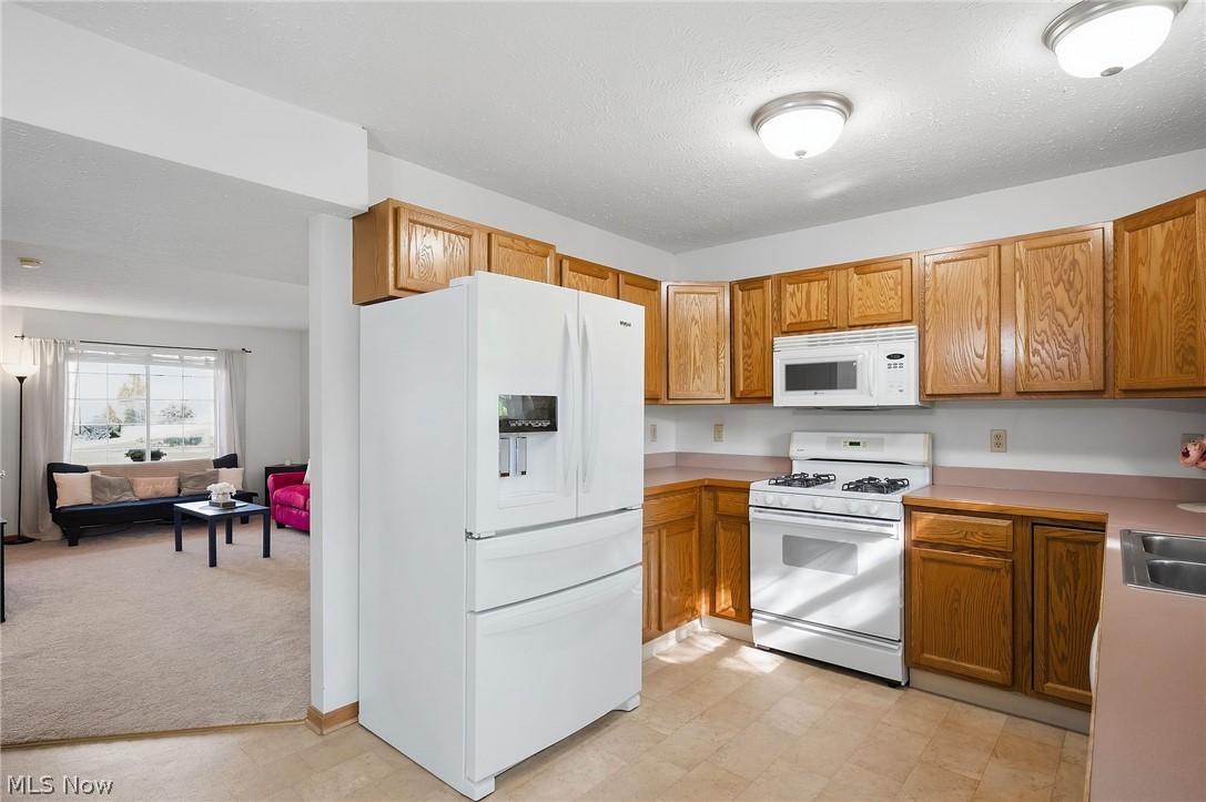 1138 Oxford Circle Akron OH 44312