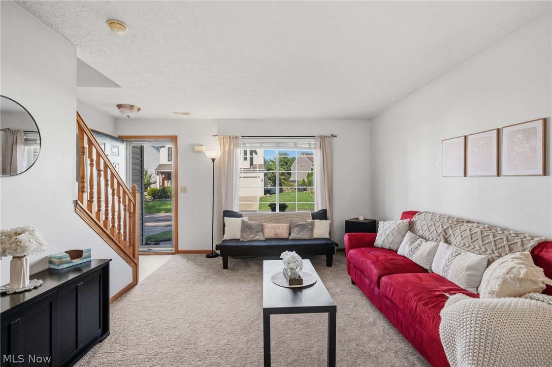 1138 Oxford Circle Akron OH 44312