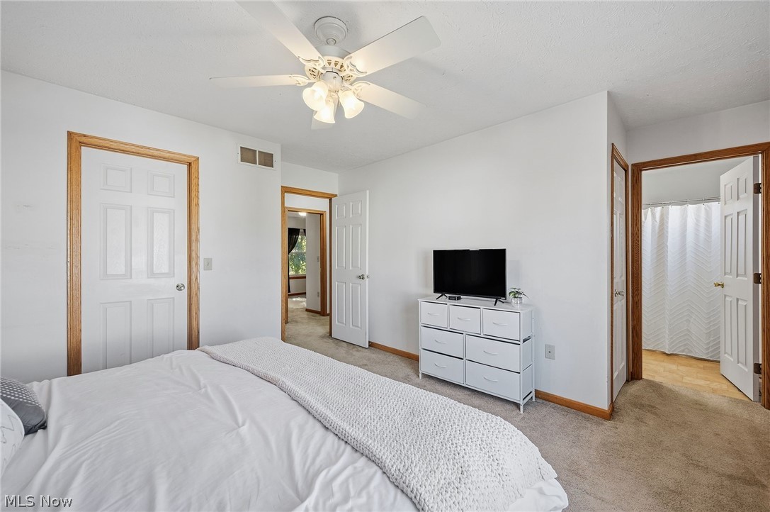 1138 Oxford Circle Akron OH 44312