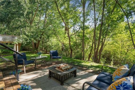 1138 Oxford Circle Akron OH 44312