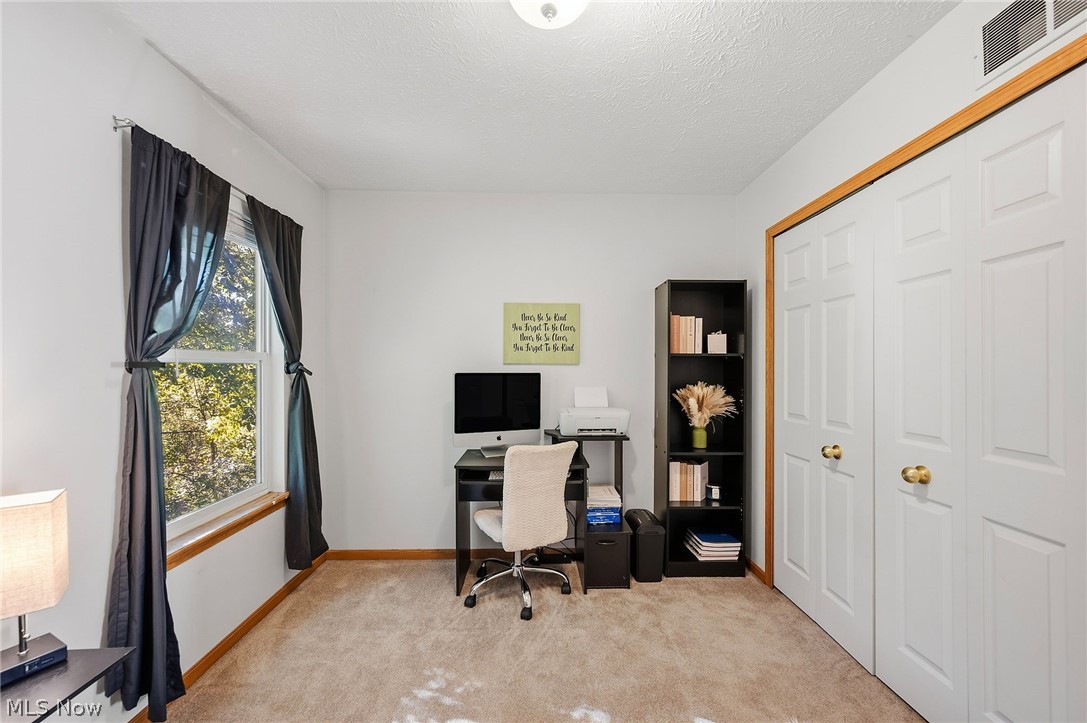 1138 Oxford Circle Akron OH 44312