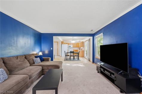 1138 Oxford Circle Akron OH 44312