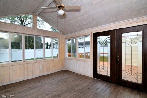 4949 Emmet Road Lyndhurst OH 44124