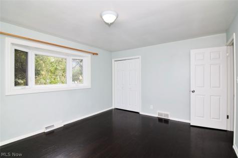 4949 Emmet Road Lyndhurst OH 44124