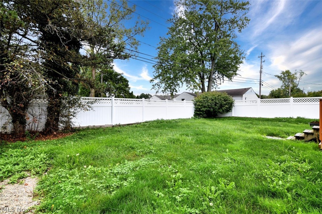 4949 Emmet Road Lyndhurst OH 44124