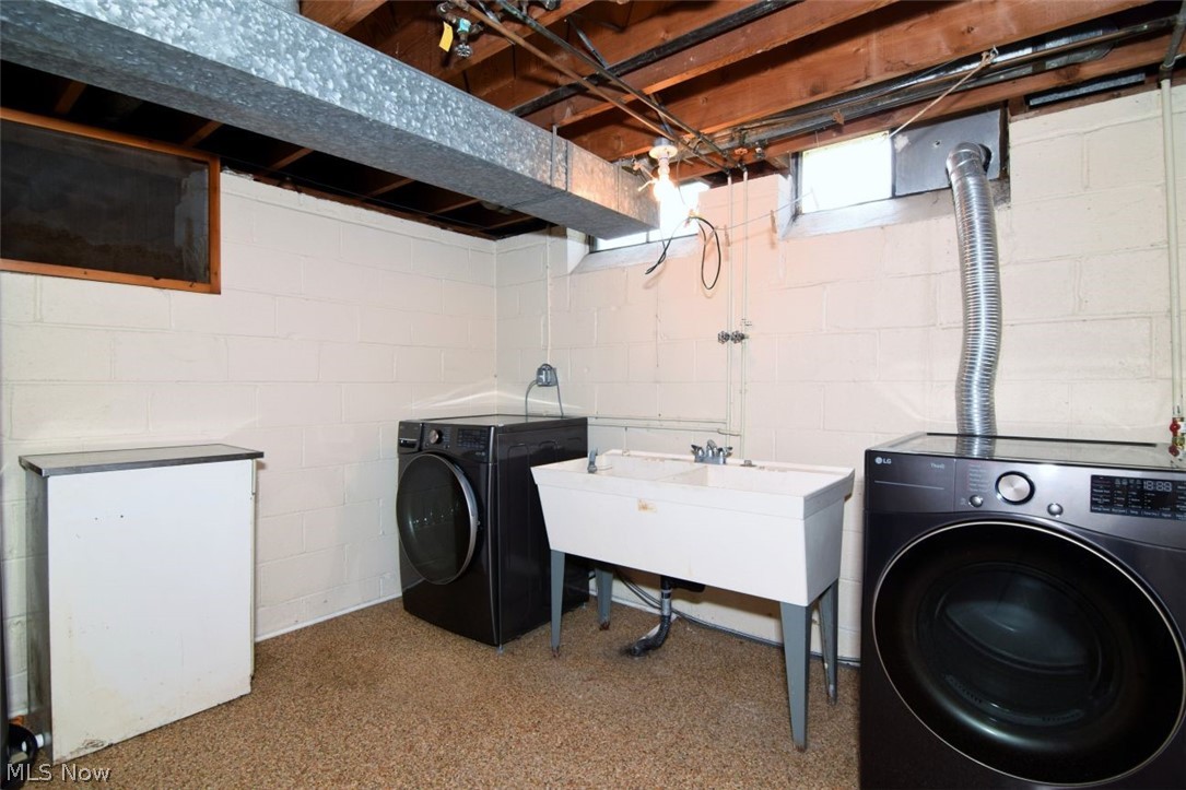 4949 Emmet Road Lyndhurst OH 44124