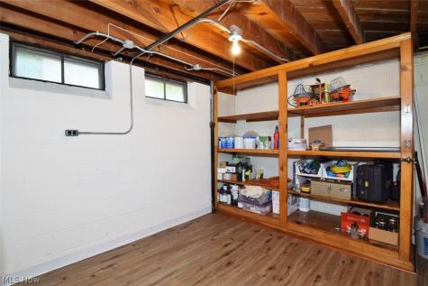 4949 Emmet Road Lyndhurst OH 44124