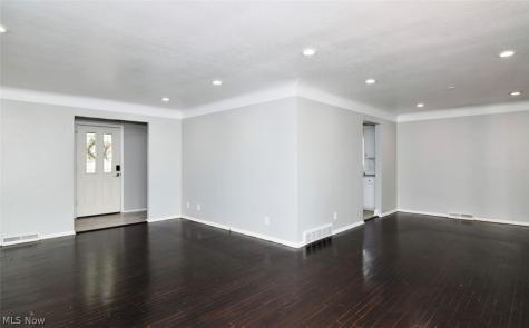 4949 Emmet Road Lyndhurst OH 44124