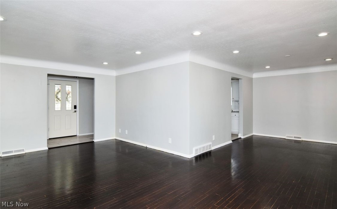 4949 Emmet Road Lyndhurst OH 44124