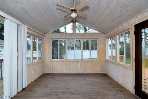 4949 Emmet Road Lyndhurst OH 44124