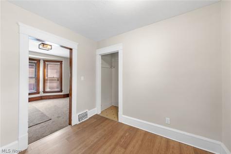 2337 22nd Street SW Akron OH 44314