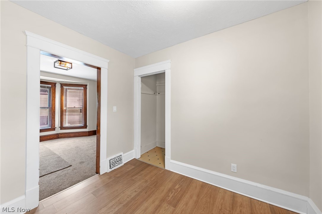 2337 22nd Street SW Akron OH 44314
