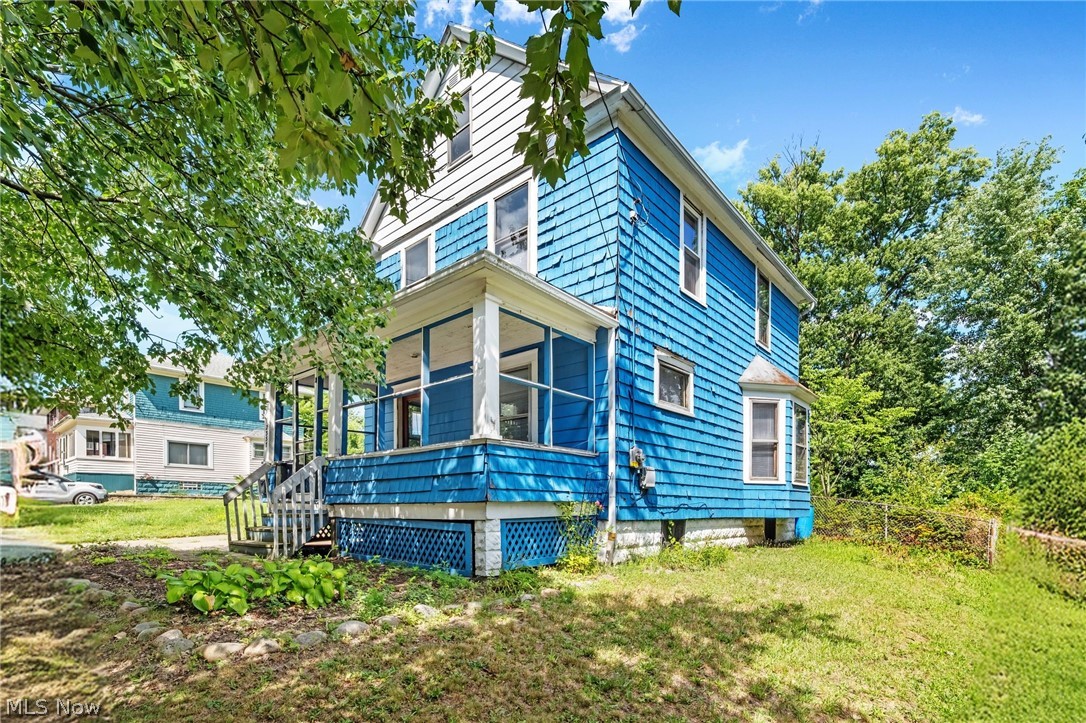 2337 22nd Street SW Akron OH 44314