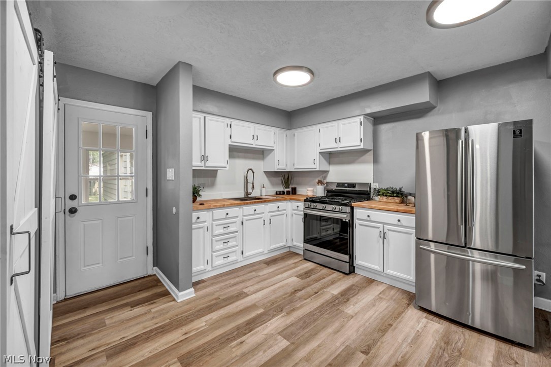 377 Morrison Avenue Cuyahoga Falls OH 44221