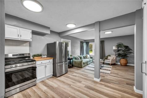 377 Morrison Avenue Cuyahoga Falls OH 44221